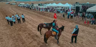 İbradı Üzüm Festivali'nde Rahvan At Yarışları Düzenlendi