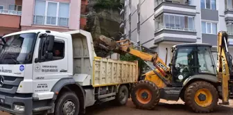 Giresun Belediyesi, sağanak sonucu oluşan hasarın giderilmesi için çalışmalarını sürdürüyor