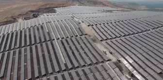 Şanlıurfa'da Büyükşehir Belediyesi tarafından yapılan güneş enerji santrali faaliyete girdi