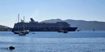 Bodrum'a 2 Bin 601 Yolcu Getiren Mein Schiff 5 İlgi Odağı Oldu