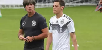 Bomba iddia! Mesut Özil ve Joachim Löw A Milli Takım'ın başına geçiyor