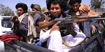 Afganistan'da Taliban, kendini büyücü olarak tanıtan 200 kişiyi yakaladı