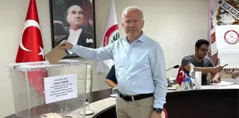 Aydın Eczacı Odası Başkanı Sefa Kararslan 6. kez güven tazeledi