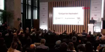 KÜLTÜR BAKANI ERSOY AKM'DE TANITIM TOPLANTISINA KATILDI -1