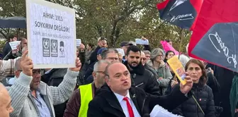 Türkler Köln'de Ermeni Anıtının Kaldırılmasını Protesto Etti