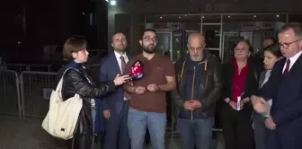 Avukatlar, Gazeteciler ve Milletvekilleri Ankara Adliyesi Önünde Gazeteci Tolga Şardan'ın Tutuklanmasına Tepki Gösterdi.