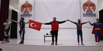 Samsun'da Dinozor Sirki Gösterisi