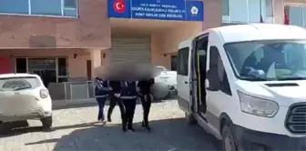 Van'da Göçmen Kaçakçılığı ve İnsan Ticareti Operasyonu: 4 Tutuklama