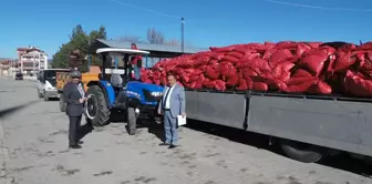 Yaylakent Belediyesi İhtiyaç Sahibi Ailelere Yakacak Desteği Sağlıyor