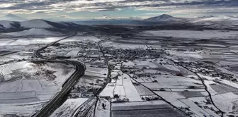 Kars'ta Kar Yağışıyla Beyaza Bürünen Yerleşim Yerleri Dron İle Görüntülendi