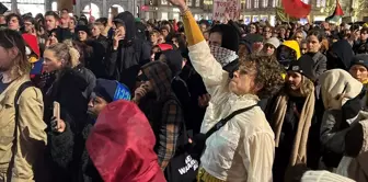 Amsterdam'da aşırı sağın yükselişi protesto edildi