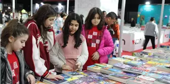 Antalya Kitap Fuarı Öğrencilerden Yoğun İlgi Görüyor