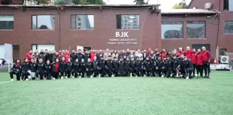 Beşiktaş Başkanı Ahmet Nur Çebi, Fulya'da sporcularla buluştu