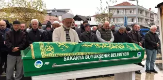 Akyazı'da evinde ölü bulunan adam kız kardeşinin yanına defnedildi