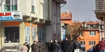 Kütahya'da Şizofreni Hastası Emekli Polis Memuru Kadın 2 Sağlık Çalışanını Rehin Aldı