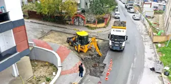 Beylikdüzü Belediyesi Mahallelerde Yol Bakım ve Onarım Çalışmaları Yapıyor