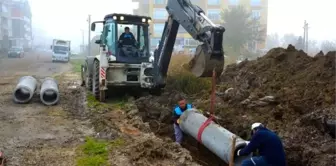 Lapseki'de yağmur suyu gider hattı çalışmaları devam ediyor