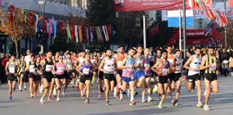 Gazi Yarı Maratonu için bazı yollar trafiğe kapanıyor