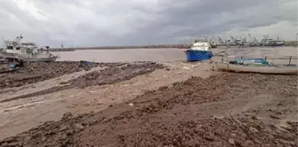 Çanakkale'de Sağanak Yağış Ulaşımı Olumsuz Etkiledi