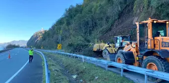 Karadeniz Sahil Yolu'nda Heyelan: Ulaşım Kapandı