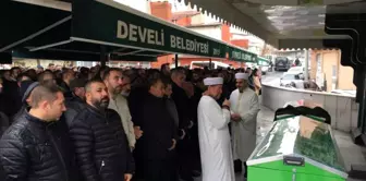 Hizmet İş Sendikası Genel Başkanvekili Halil Özdemir'in Babası Salih Özdemir Son Yolculuğuna Uğurlandı