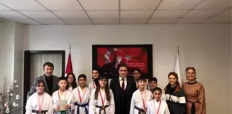 Kaymakam İlyas Memiş, Okul Spor Faaliyetleri Karate kategorisinde dereceye giren sporcuları kabul etti