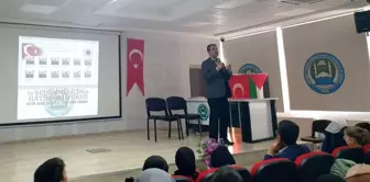 Adıyaman'ın Gölbaşı ilçesinde öğrenciler şehitler için hatim duası yapıldı