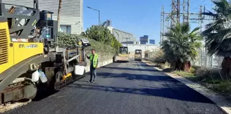 Mersin Akdeniz ilçesinde 11 mahallede yol bakım ve asfalt çalışması gerçekleştirildi