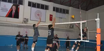 Şemdinli'de Cumhuriyet'in 100. Yılı Voleybol Turnuvası Sona Erdi