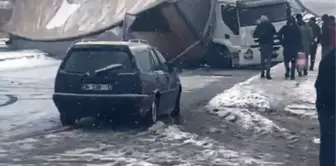 Malkara'da Kaza Yapan TIR Yolu Kapattı