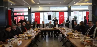 İskenderun Belediye Başkanı Fatih Tosyalı, gazetecilerle bir araya geldi