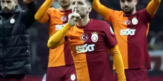 Dries Mertens, Kayserispor maçının ardından taraftarlara 3'lü çektirdi