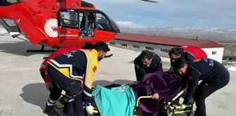 Van'ın Başkale ilçesinde rahatsızlanan hamile kadın ambulans helikopterle Van YYÜ'ye ulaştırıldı