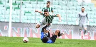 Bursaspor, Karacabey Belediyespor'a 2-1 mağlup oldu