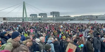 Almanya'da Irkçılığa Karşı Büyük Protesto