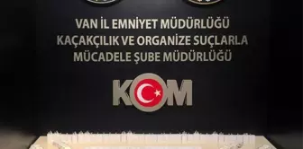 Van'da gümrük kaçakçılığı operasyonu: Cep telefonu ve elektronik sigara ele geçirildi