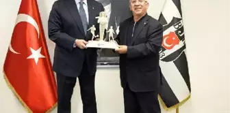 Altınordu Başkanı Seyit Mehmet Özkan, Beşiktaş Başkanı Hasan Arat'ı ziyaret etti