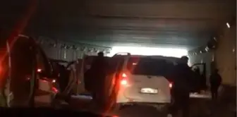 Asker eğlencesinde yolu kapatıp havaya ateş açtılar...O anlar kamerada