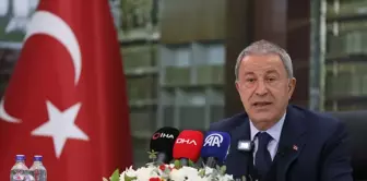 Hulusi Akar: Terörü Bitirmekte Kararlıyız