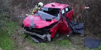 Yağış nedeniyle kayganlaşan yoldan çıkarak taklalar atan otomobilin sürücüsü hayatını kaybetti