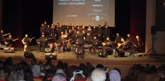 Sivas'ta Türk Halk Müziği Korosu Konser Verdi