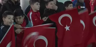 11. kez Avrupa şampiyonu olan milli güreşçi Taha Akgül'e Ankara'da coşkulu karşılama