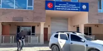 Van'da Göçmen Kaçakçılığı ve İnsan Ticareti Operasyonu: 3 Tutuklama