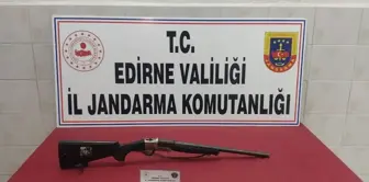 Edirne'de ruhsatsız av tüfeği ve uyuşturucu ele geçirildi