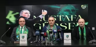 Kocaelispor, Mustafa Gürsel ile sözleşme imzaladı