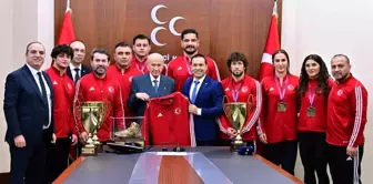 MHP Genel Başkanı Devlet Bahçeli, Avrupa Güreş Şampiyonası'nda şampiyon olan sporcuları kabul etti