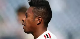 Robinho, toplu tecavüz suçundan tutuklandı