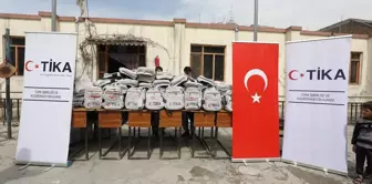 TİKA, Afganistan'daki İlkokul Öğrencilerine Çanta Dağıttı