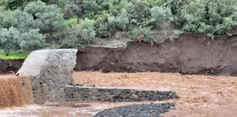 Osmaniye'de Karaçay Deresi'nde Beton Bent Yıkıldı