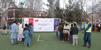 TİKA, Afganistan'daki Yetimlere İftar Verdi